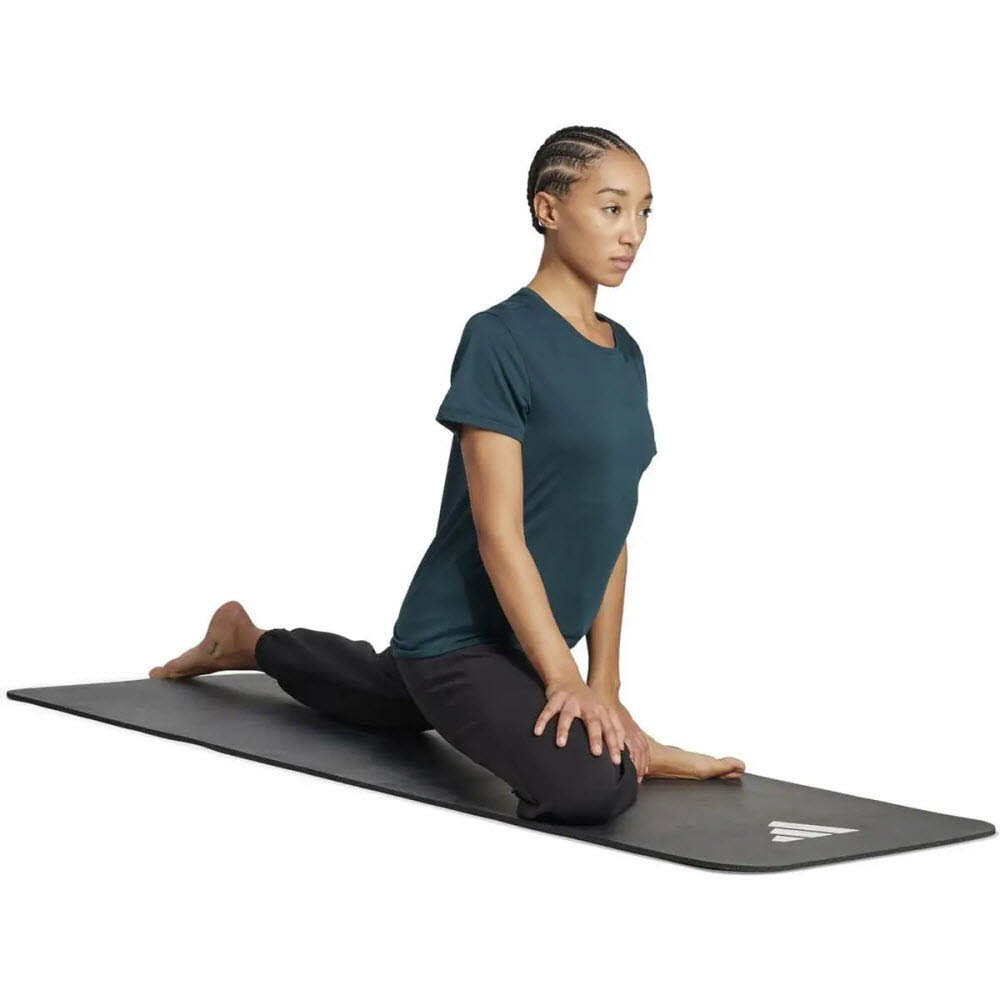 adidas Damen Yoga Essentials T-Shirt