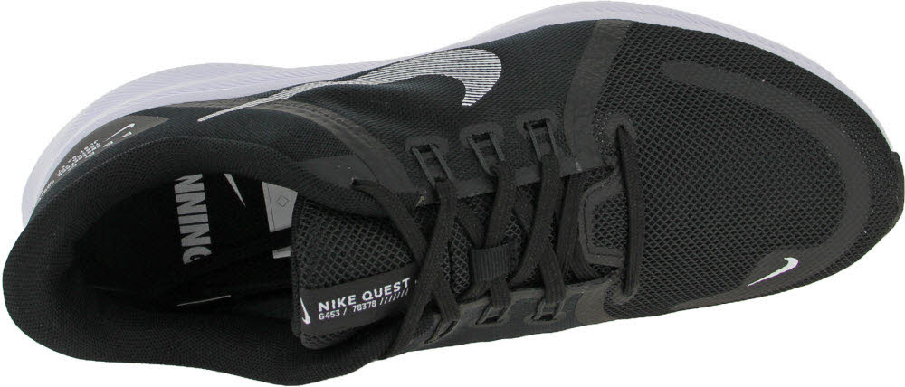 NIKE QUEST 4 MEN'S RUNNING SHOES