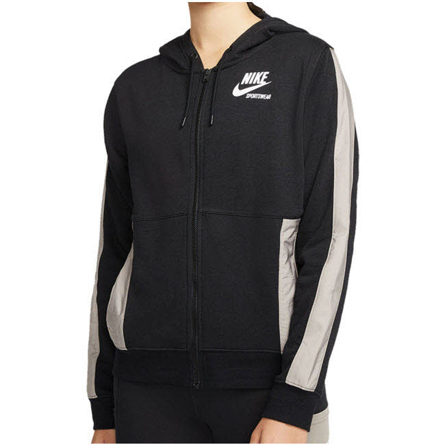 NIKE SPORTSWEAR HERITAGE WOMEN